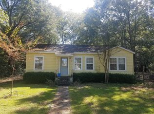 906 Chinook St, Dothan, AL 36303