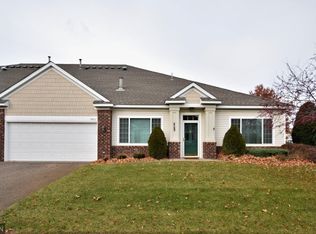 5861 Prairie Ridge Dr, Shoreview, MN 55126