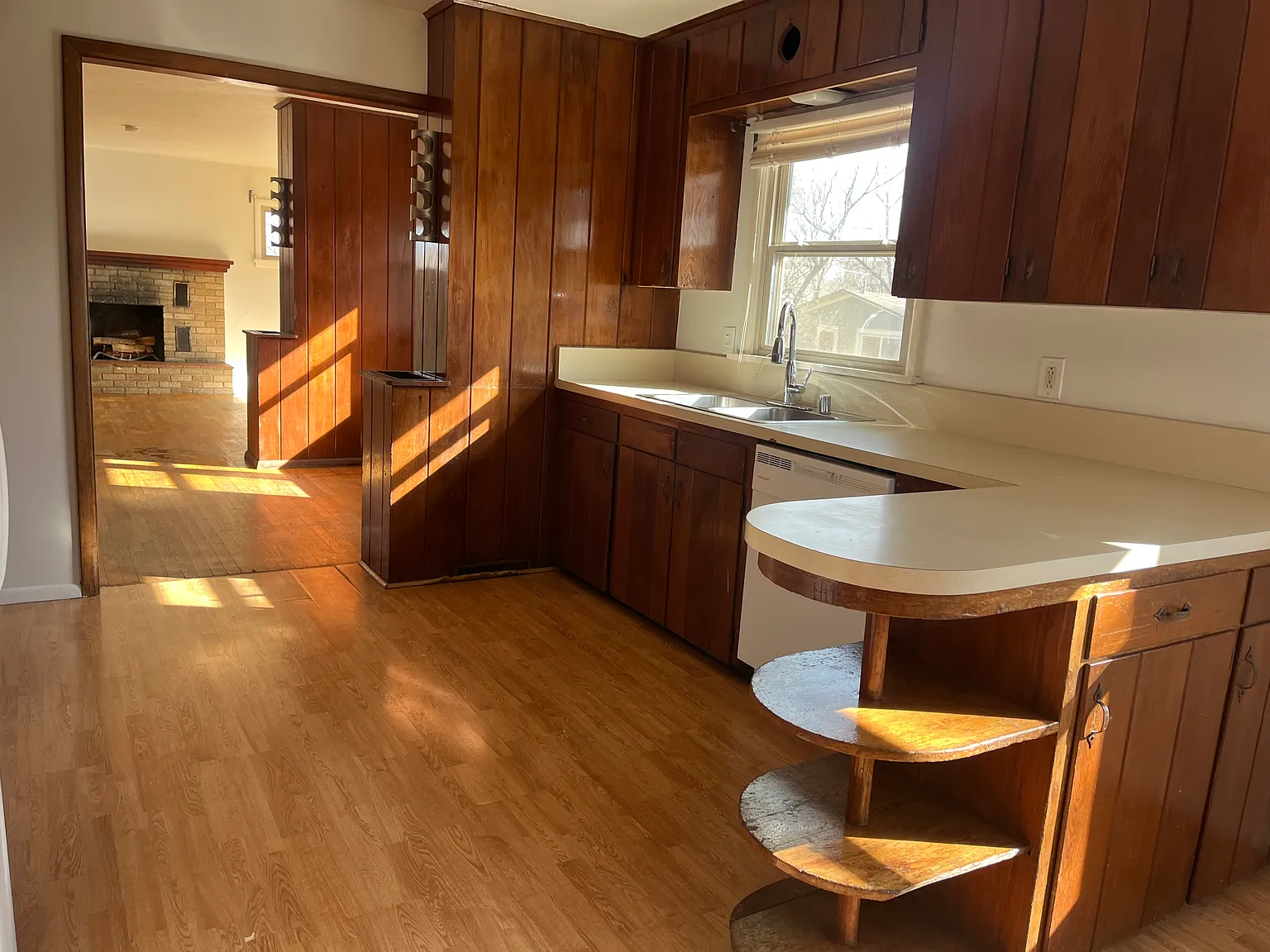 3 bed, 1259 sqft, $1,600 — Photo 2
