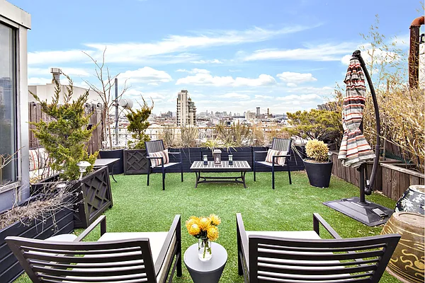 Sold by Stribling | media 16