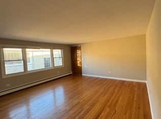 5214 N Potawatomie Ave #3, Chicago, IL 60656
