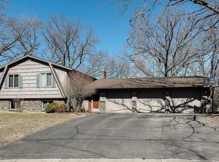 1273 Vildmark Dr, Eagan, MN 55123