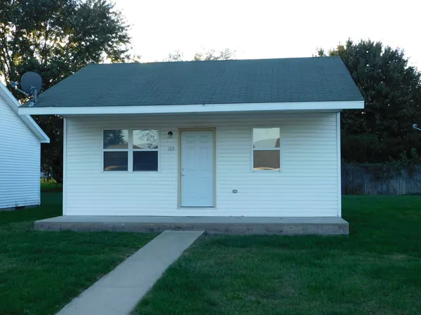 103 Bailey Mdws, Arcola, IL 61910