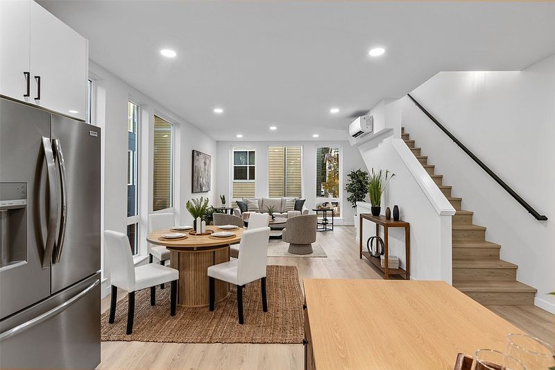 4th image of 7029 Delridge Way SW