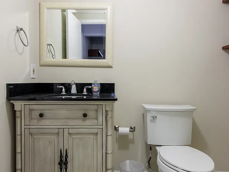 6034 Chesterbrook Rd #B — Photo 13