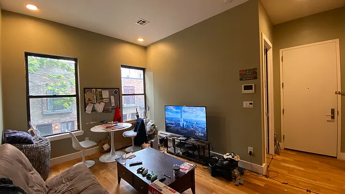Rented by Nooklyn NYC LLC | media 26