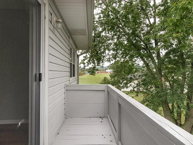 810 Bellevue Rd #218 — Photo 6