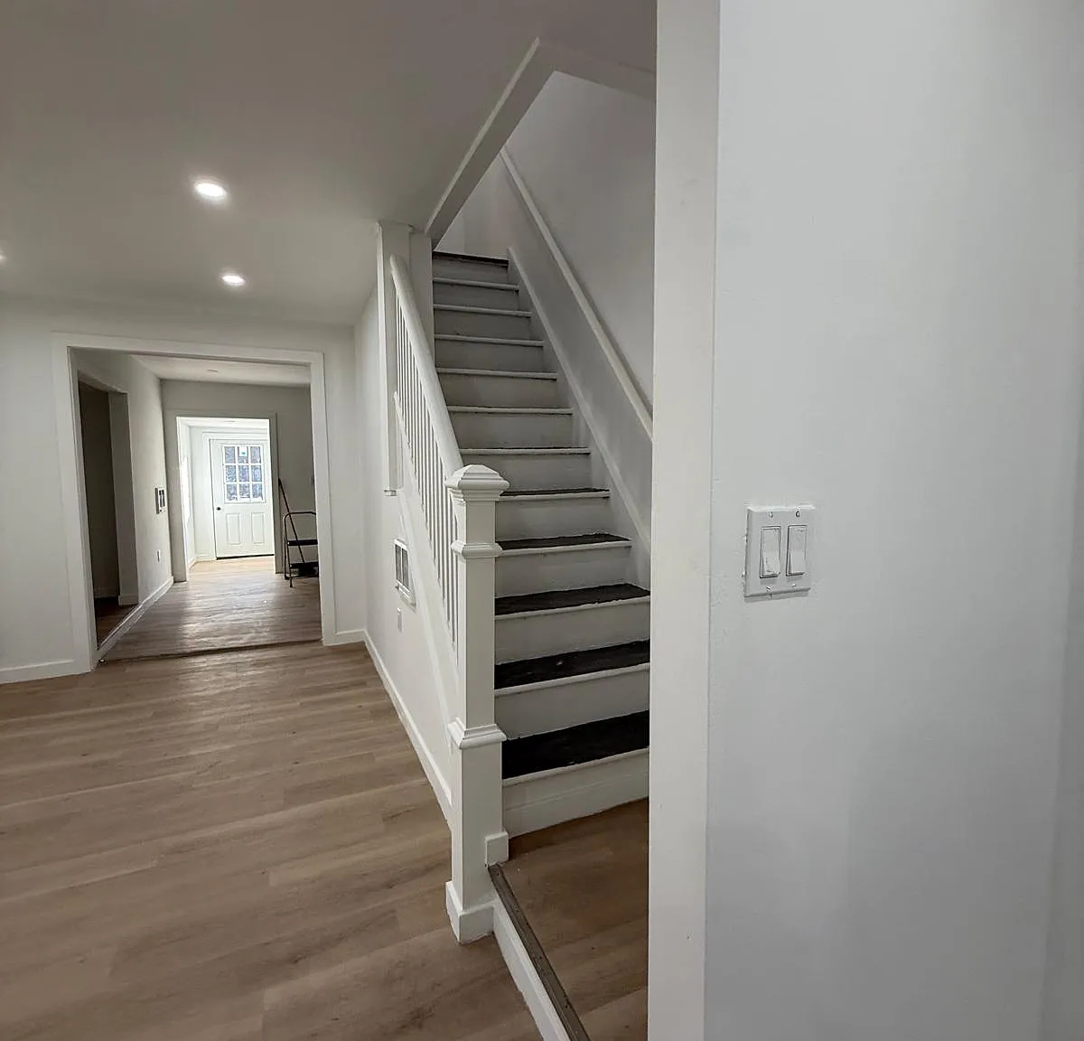 2 bed, 1.5 bath, 1200 sqft, $1,500 — Photo 2