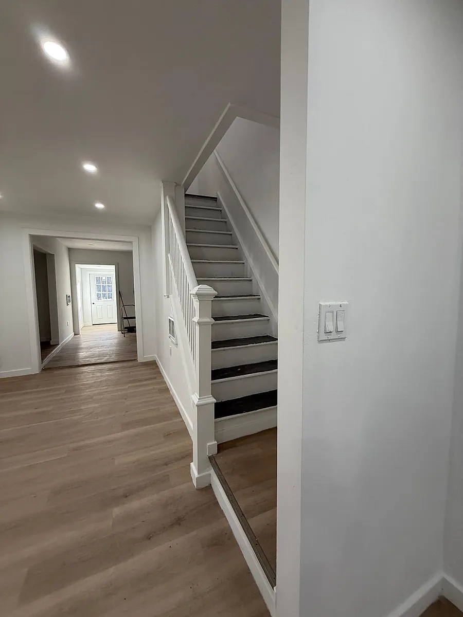 Building Photo - 616 Deacon St #616