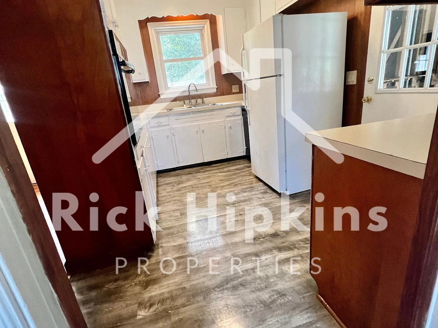 3 bed, 1352 sqft, $1,600 — Photo 4