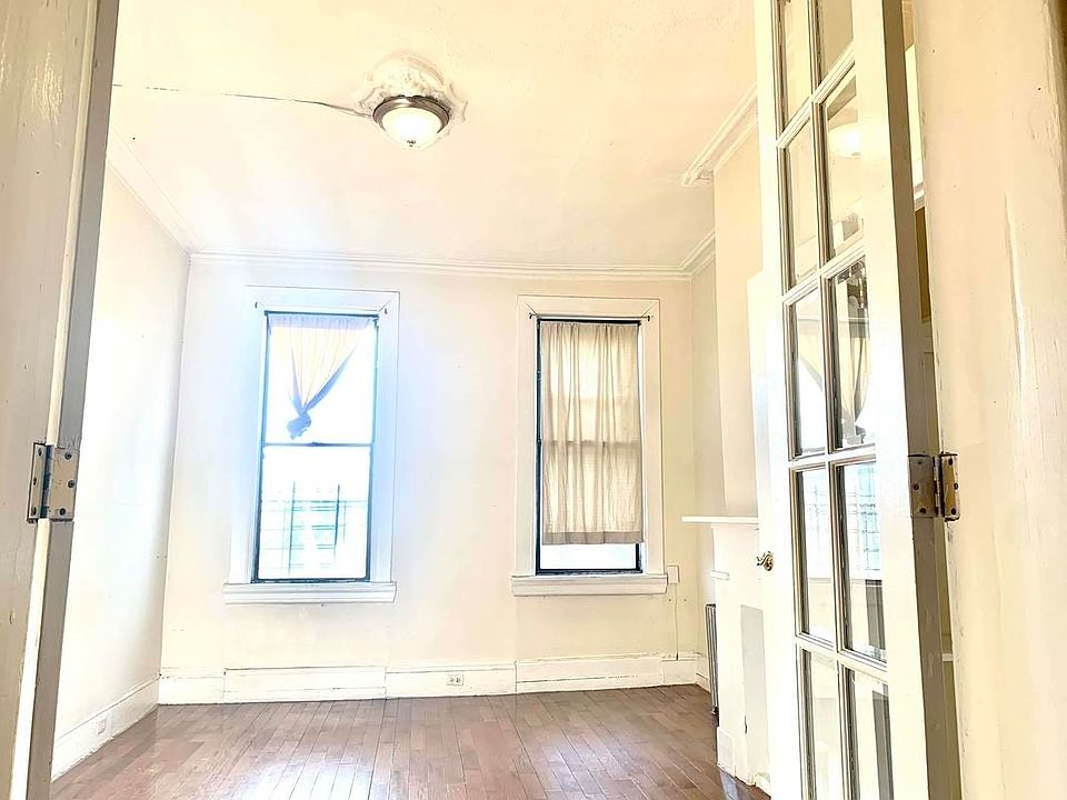 1st image of 235 Irving Ave #3