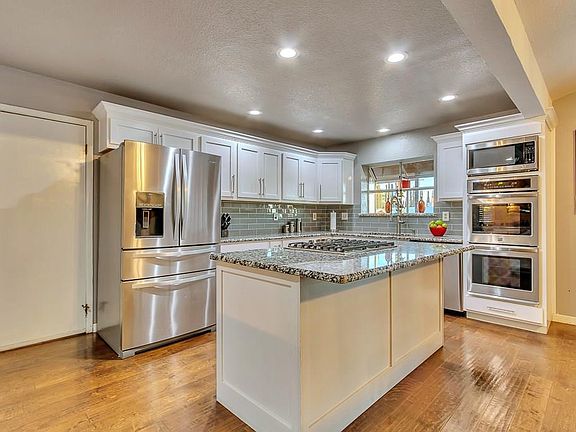 4th image of 6616 Southwind Dr