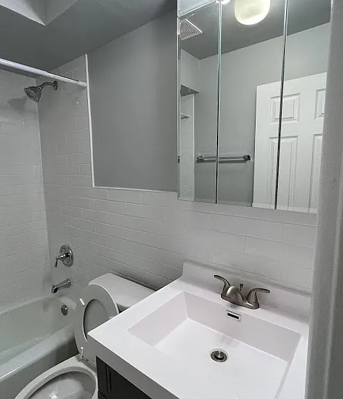 6000 N Sheridan Rd — Photo 15