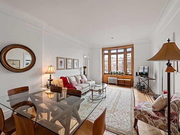 5th image of 105 W 72nd St APT 7C