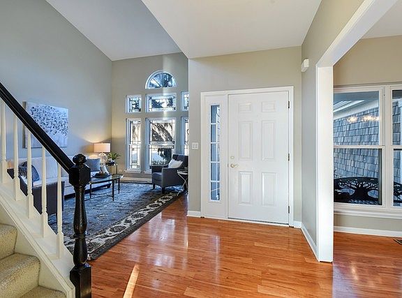 2nd image of 934 Lancaster Ln