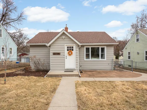 2734 Ewing Ave N, Robbinsdale, MN 55422