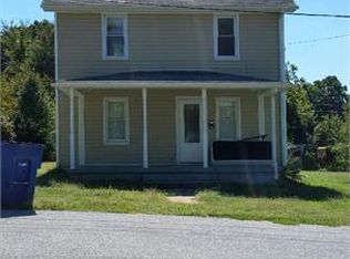 324 W 9th St, Front Royal, VA 22630