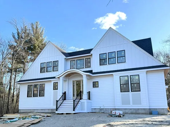 9 Woodmoor Dr, Bedford, MA 01730