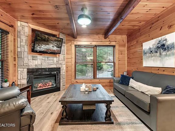 2nd image of 646 Gatlinburg Falls Way