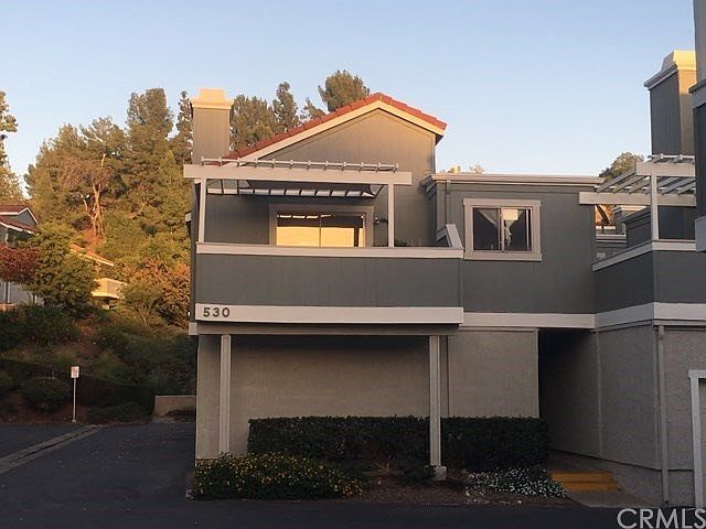 1st image of 530 Golden Springs Dr