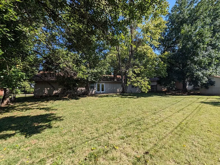 1424 E Hanover St — Photo 19