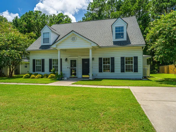 2220 Kings Gate Ln, Mount Pleasant, SC 29466