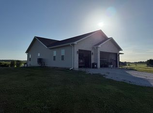 5550 Hidden Valley Rd, Hannibal, MO 63401