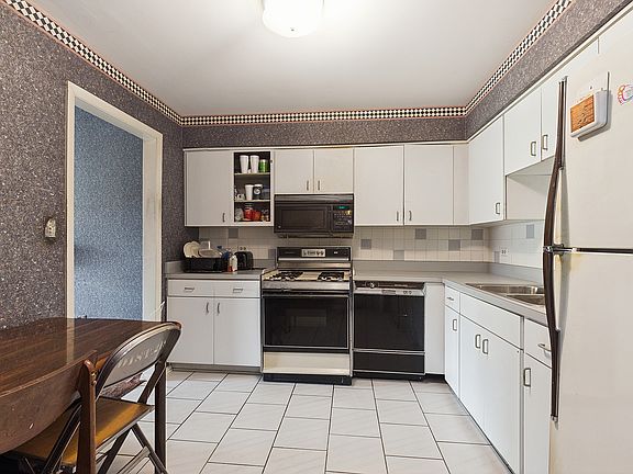 5th image of 14501 Central Ct #Penthouse 3