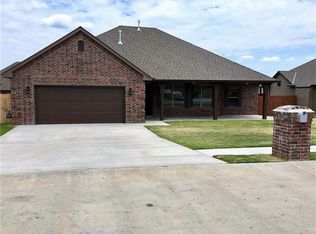 20651 Landmark Dr, Harrah, OK 73045