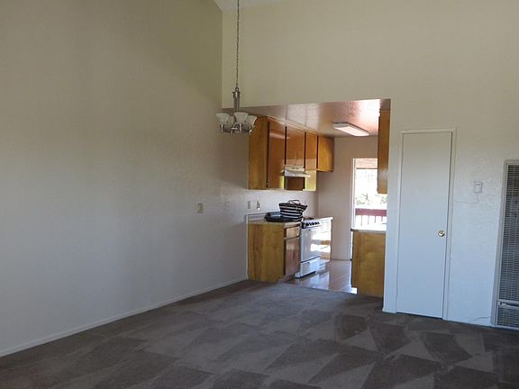 Living Room/Vaulted Ceiling