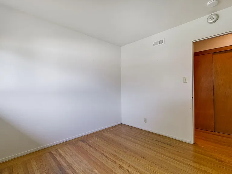 160 Kit Carson Ct — Photo 44