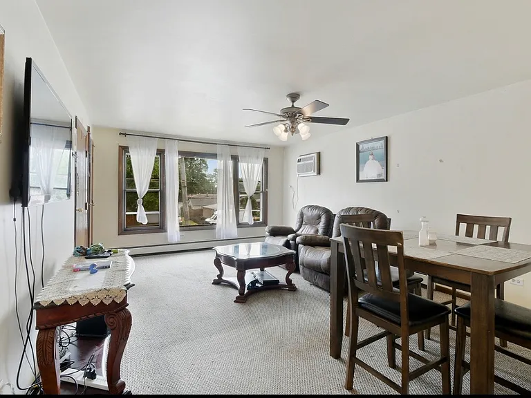 5130 W 87th St #1 — Photo 7