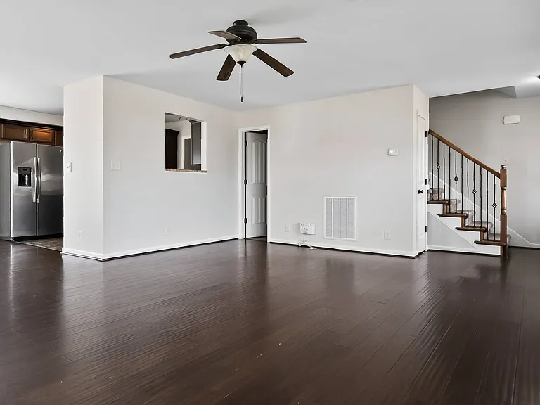1004 Dwight Eisenhower Way — Photo 4
