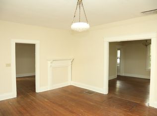 221 9th St SW, Charlottesville, VA 22903