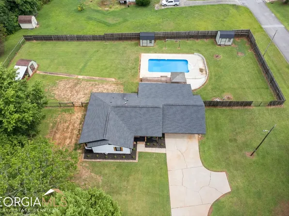 605 Sandhill Shady Grove Rd, Carrollton, GA 30116