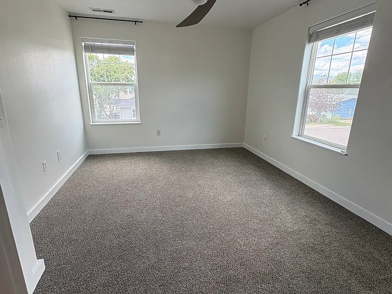 2029 W Kent Ave — Photo 13