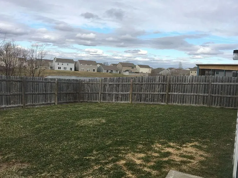 3082 Chivalry Dr — Photo 15