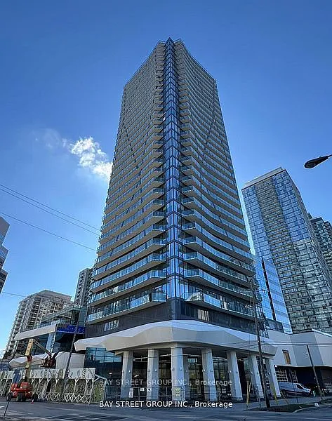 15 Ellerslie Ave #805
