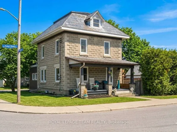 5529 Lion St, Ottawa, ON K0A 2W0