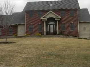 2940 Grace Dr NE, Lancaster, OH 43130