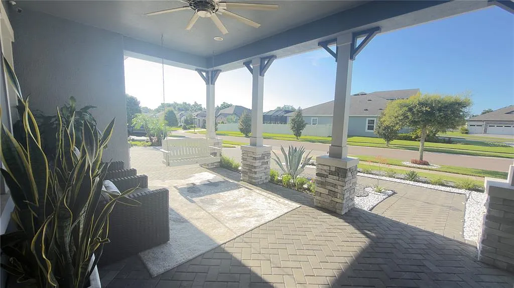 4 bed, 3.0 bath, 3192 sqft, $5,900 — Photo 3