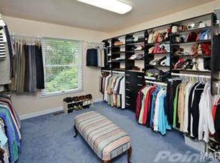 14002 Baywood Villages Dr, Chesterfield, MO 63017