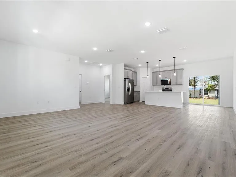 2275 W Linden Dr — Photo 9