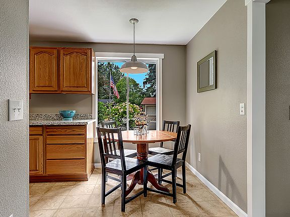 5th image of 6226 87th St NE