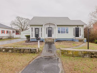 1120 W Shore Rd, Warwick, RI, 02889