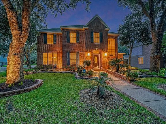 5th image of 5930 Pendelton Place Dr