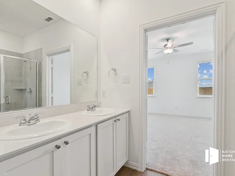 913 Rusty Spur Ln — Photo 8