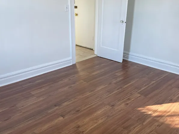 38 Feiner Pl #1R, Irvington, NJ 07111