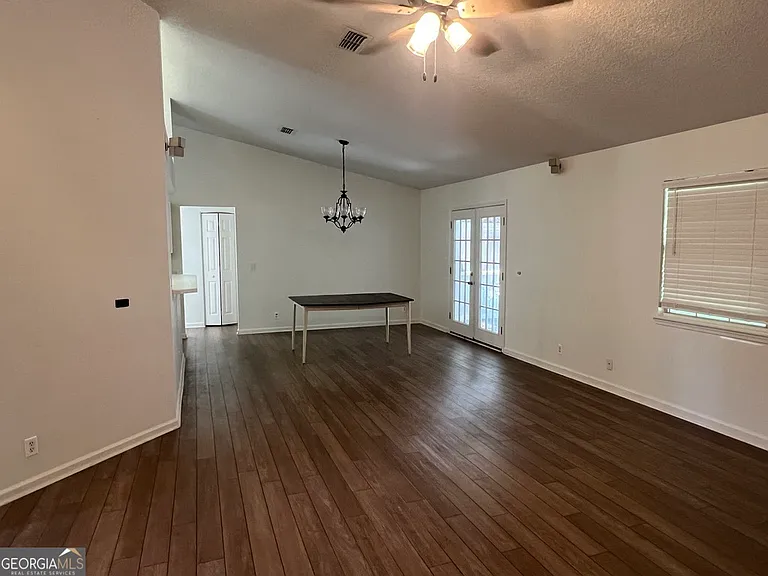 308 Maggie Way — Photo 3