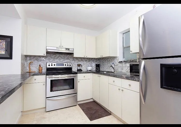 201 Jefferson Ave #3 — Photo 16